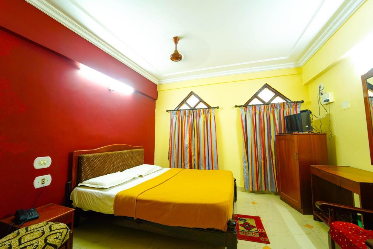 Amogha Residency Hotel Mysore Bagian luar foto