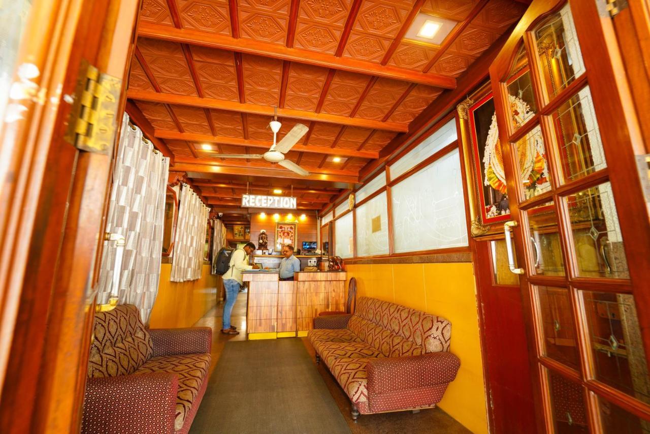 Amogha Residency Hotel Mysore Bagian luar foto