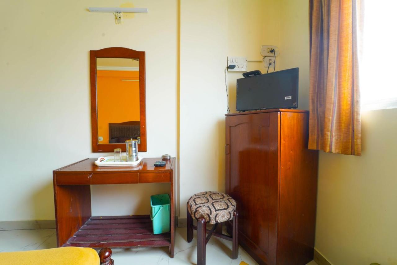 Amogha Residency Hotel Mysore Bagian luar foto