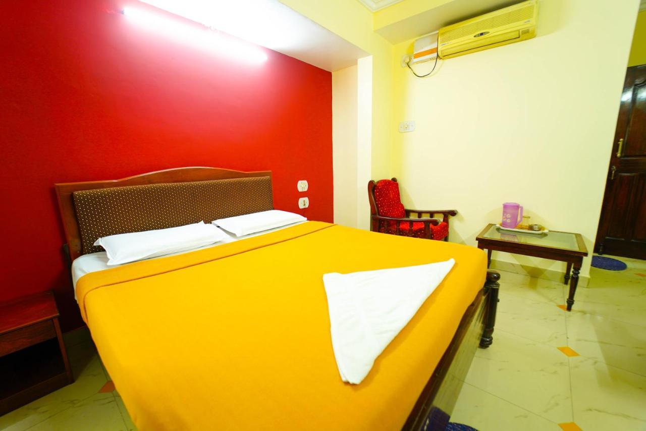 Amogha Residency Hotel Mysore Bagian luar foto