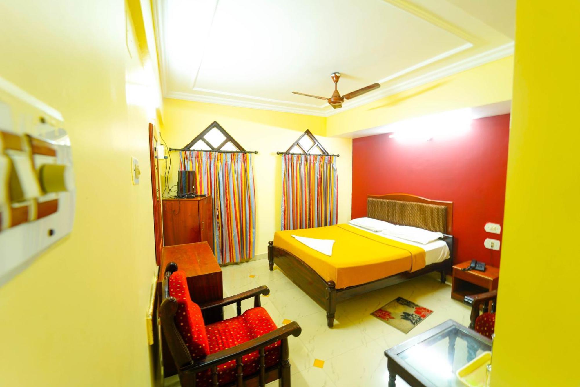 Amogha Residency Hotel Mysore Bagian luar foto