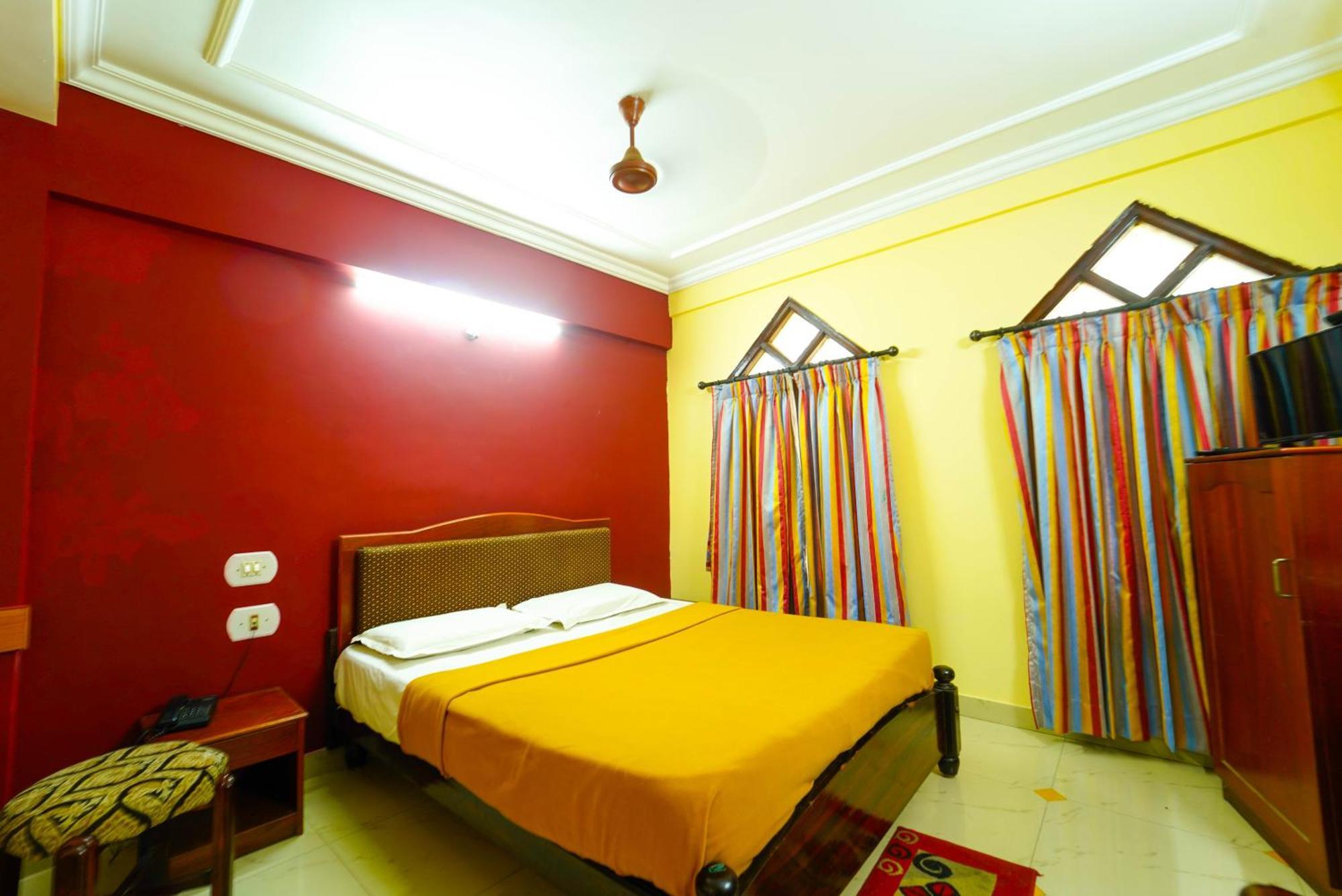 Amogha Residency Hotel Mysore Bagian luar foto